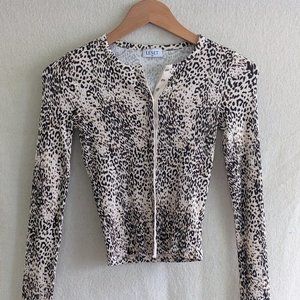 LESET Snap Front Cheetah Print Long Sleeve Top